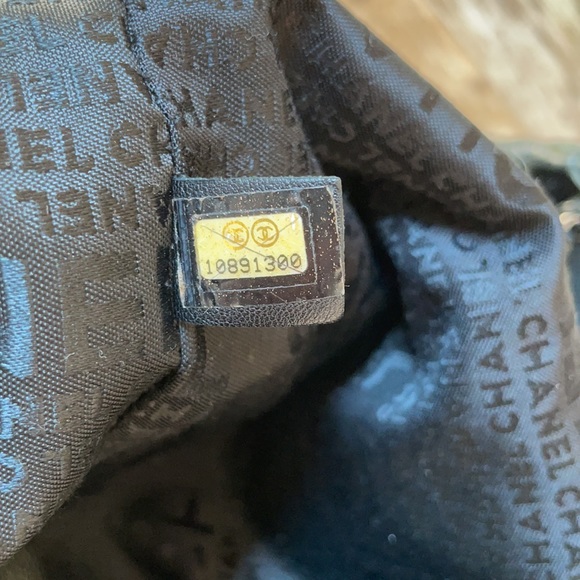 CHANEL COCO CABAS XL charcoal/black caviar leather tote with silver hardware. - Picture 15 of 17